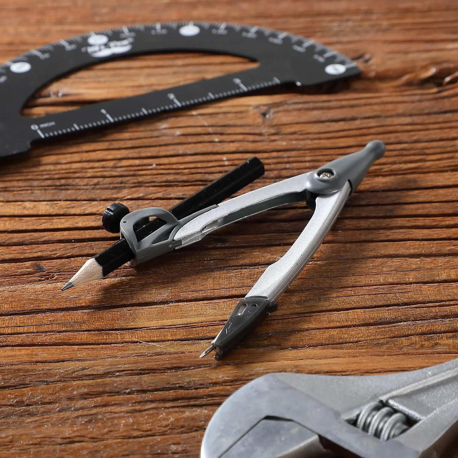Geometry Compass with Pencil, Draw Circles Up to 9 Inches