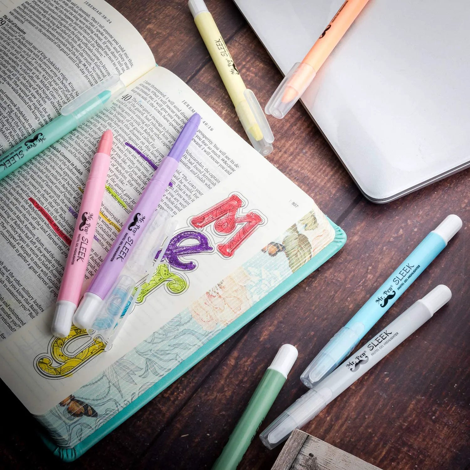 Bible Gel Highlighters, 8 Pack, Pastel Colors, No-Bleed, Twist-Up, Sharpenable Tips