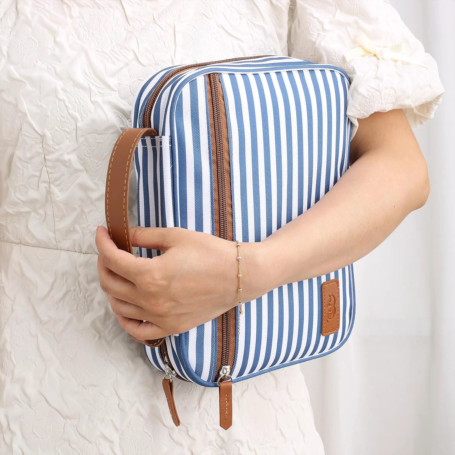 Large Canvas Bible Cover with Stripe Pattern, Handle and Pockets (11.3" x 9")