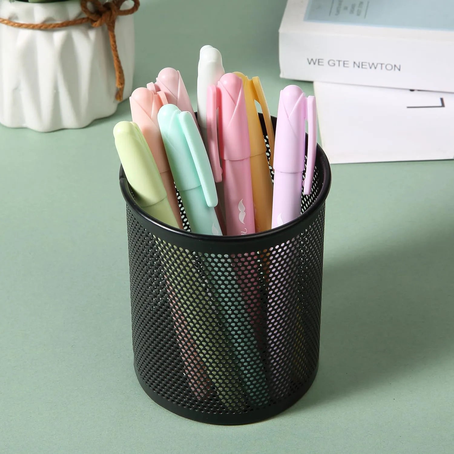 Gel Highlighters, 8 Pack, No-Bleed, Twist-Up Design, Sharpenable Tips, Smooth Glide, Perfect for Bible Pages